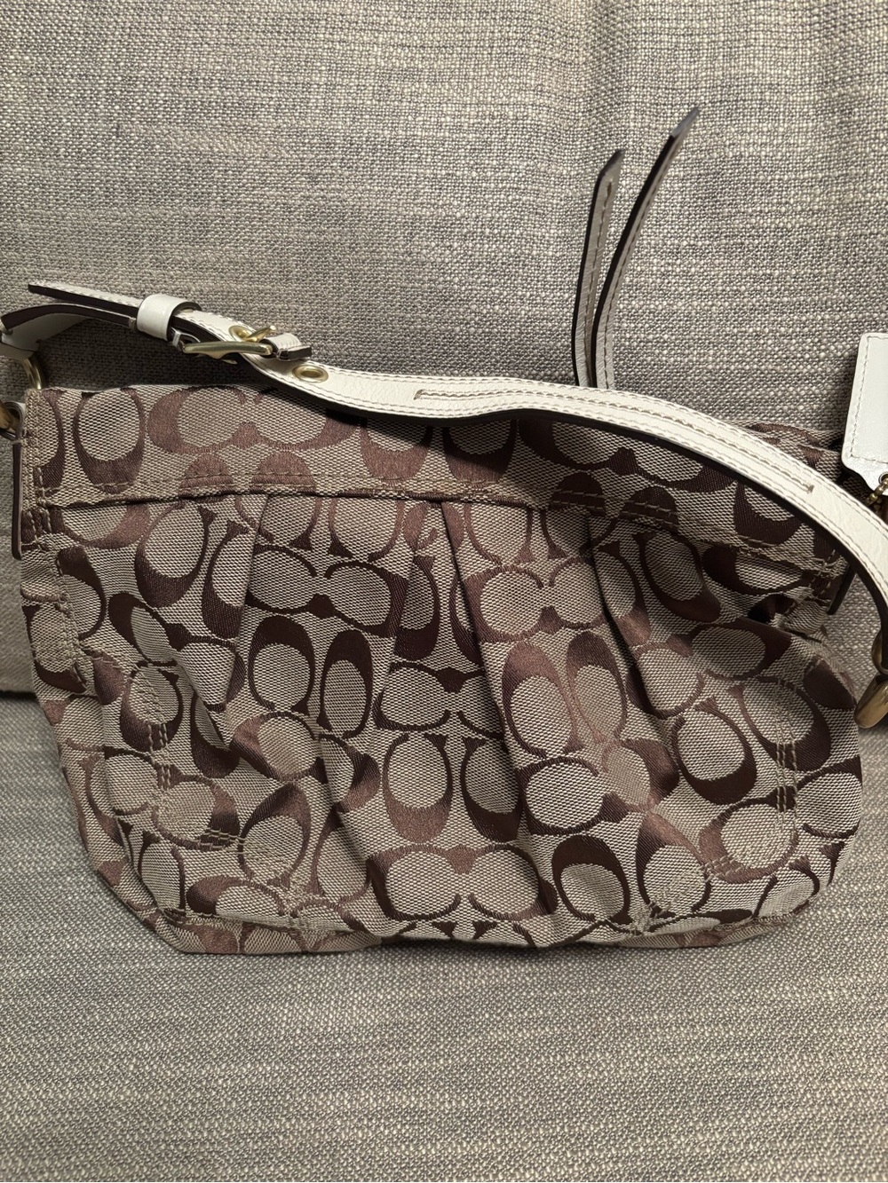 Coach Hamptons Signature Pleated Shoulder/Hobo Bag Used